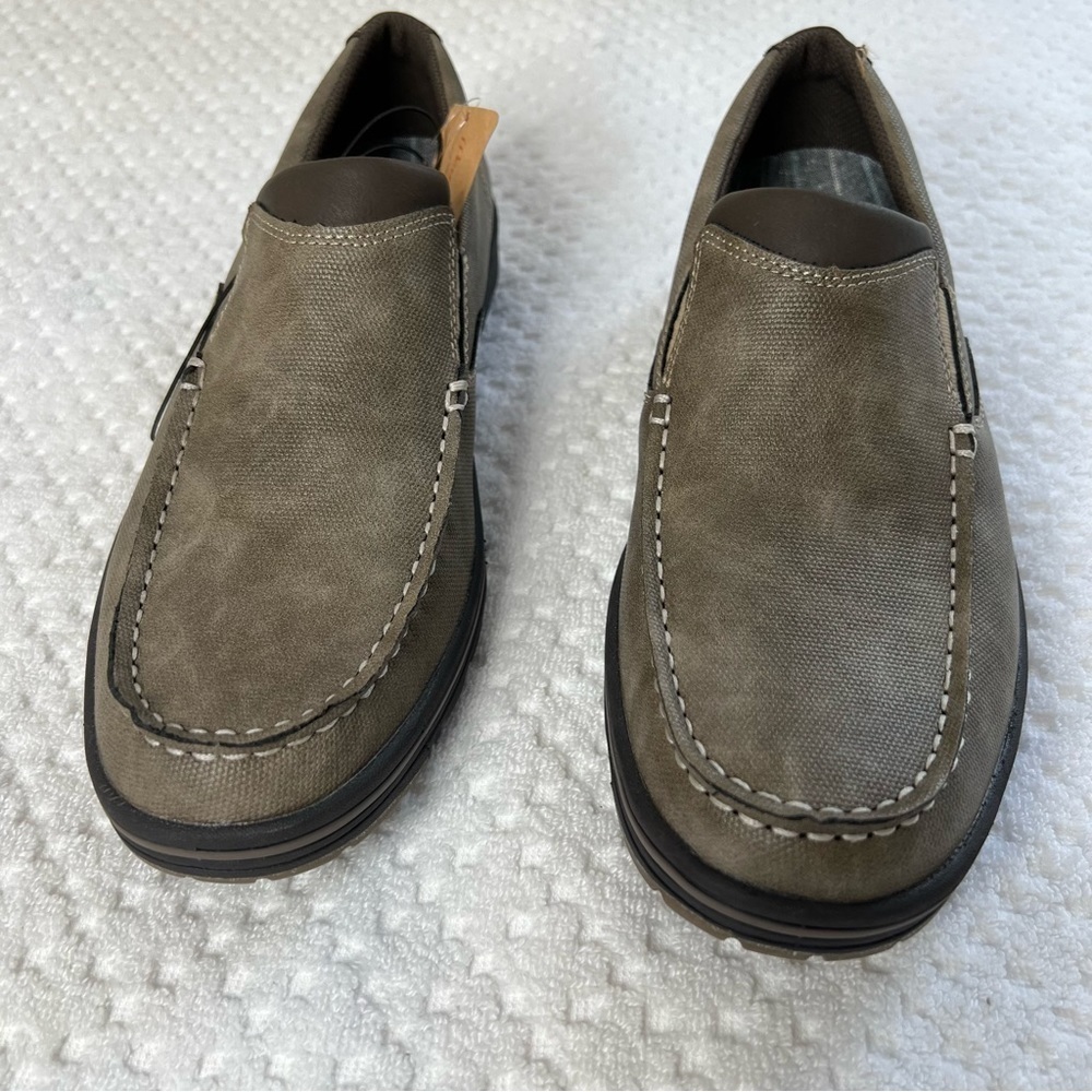 NWT. Original Waterproof Vintage Mens Shoes